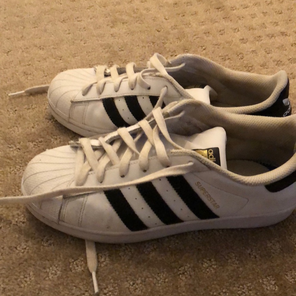 Adidas Superstars - Picture 2 of 3